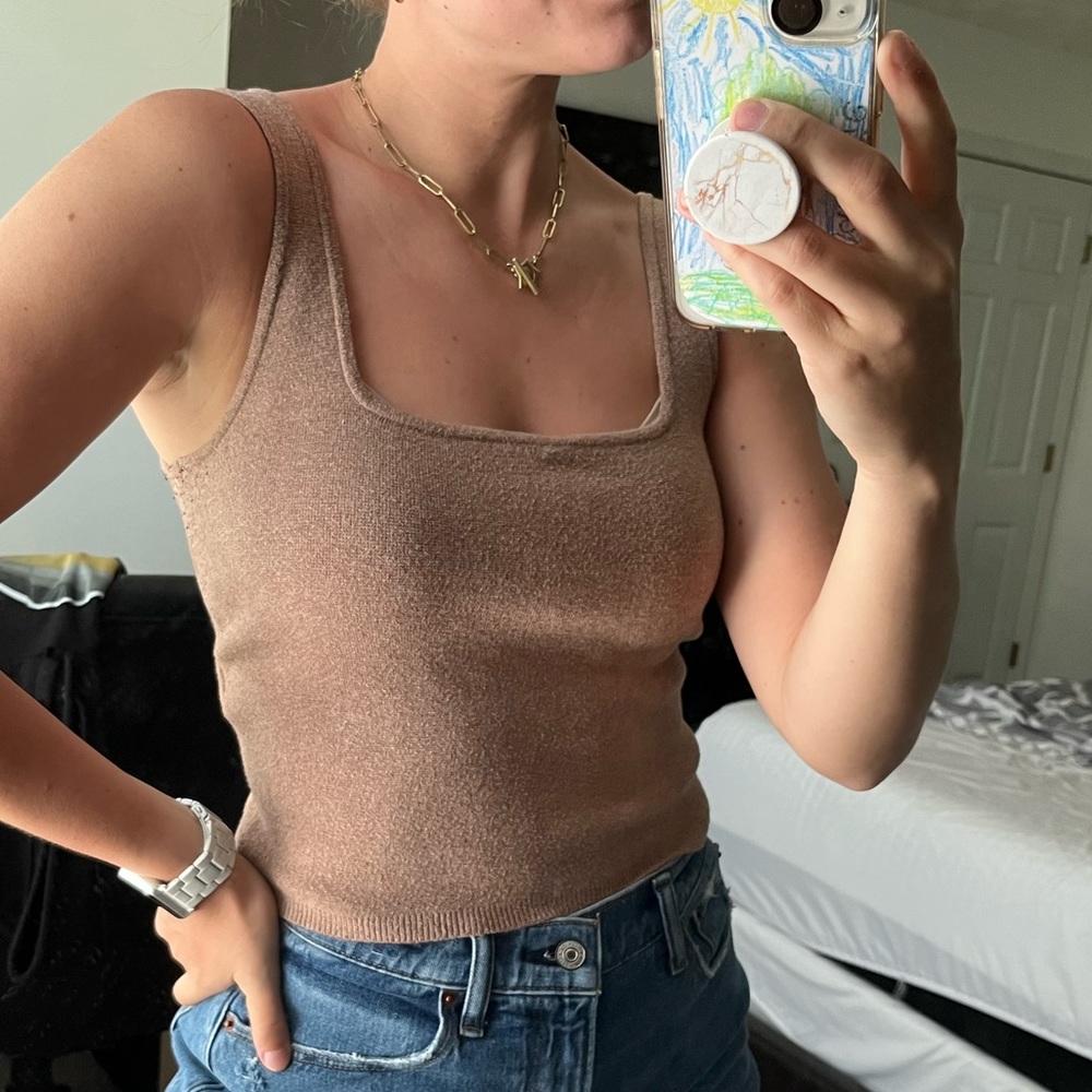 Scoop neck sweater tank